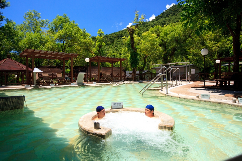 Tourists enjoying the Ruisui Hot Springs