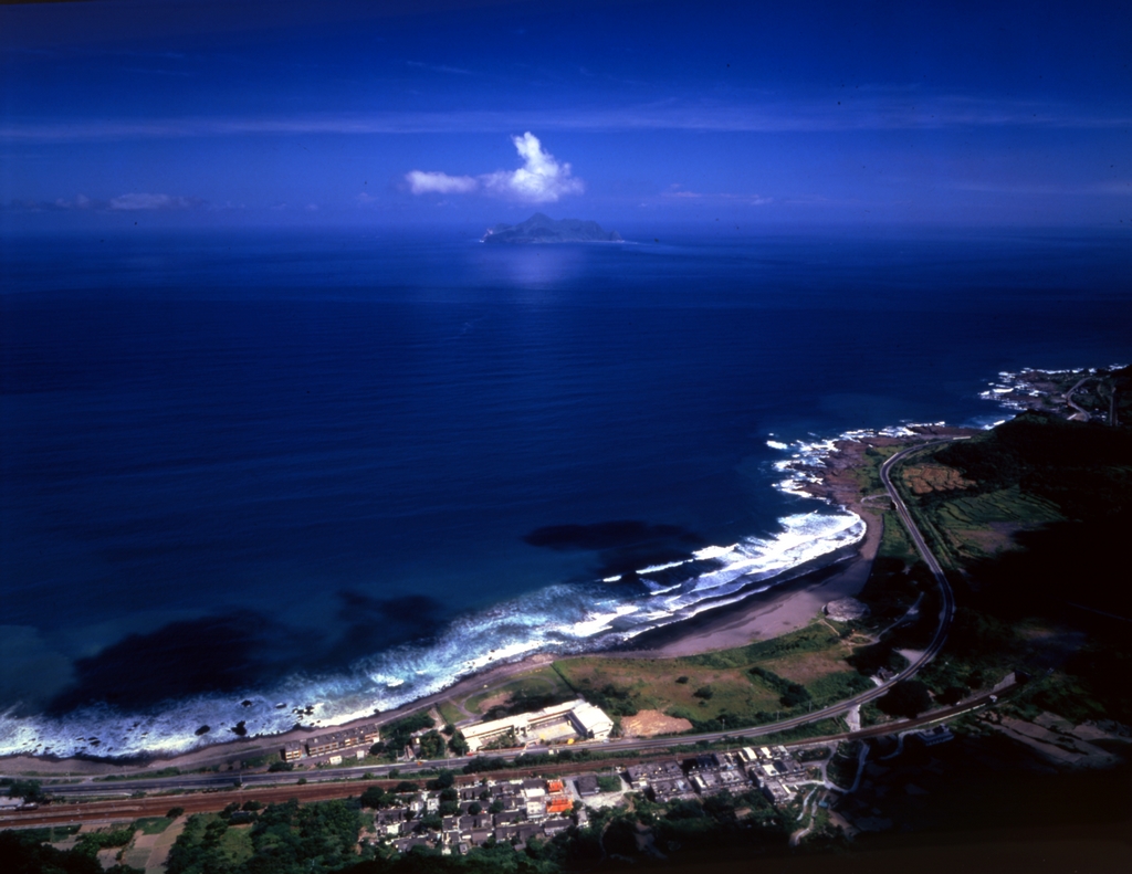 Overlooking Daxi Honeymoon Bay