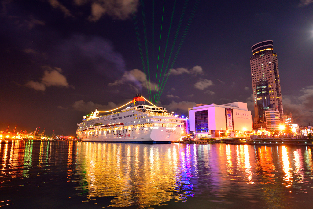 Cruise in Keelung Harbor at night