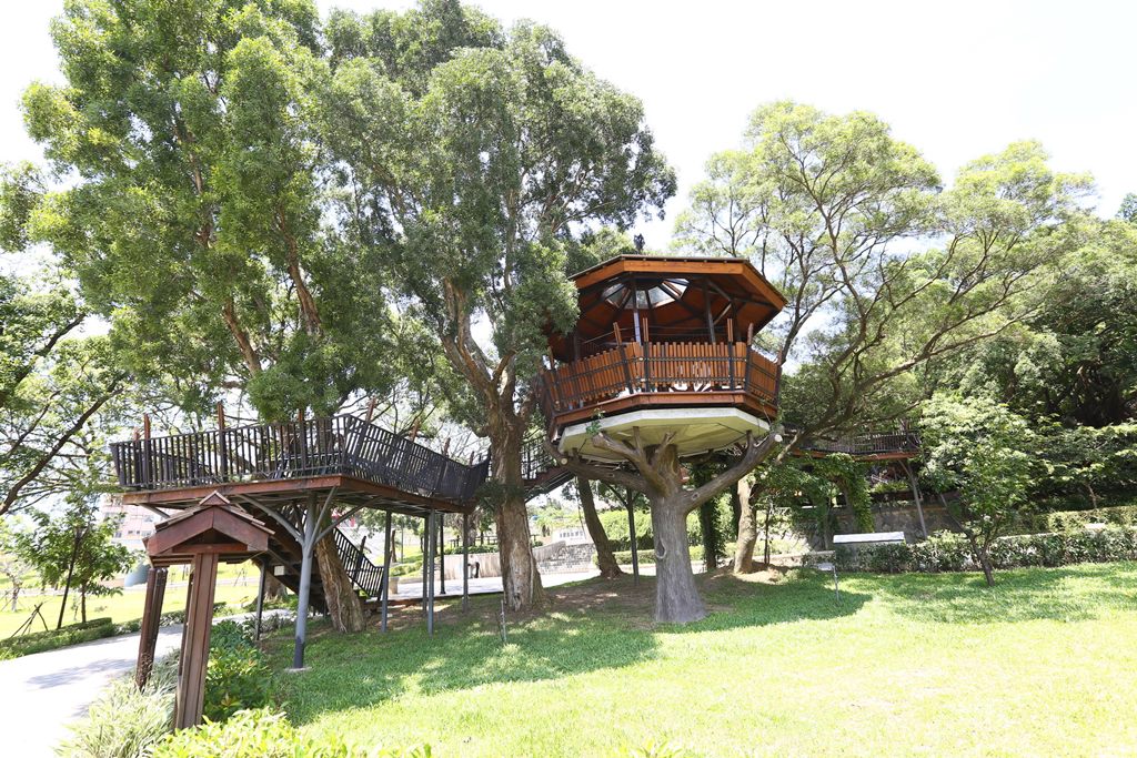 Hutoushan (Hutou Mountain) Park - Tree House