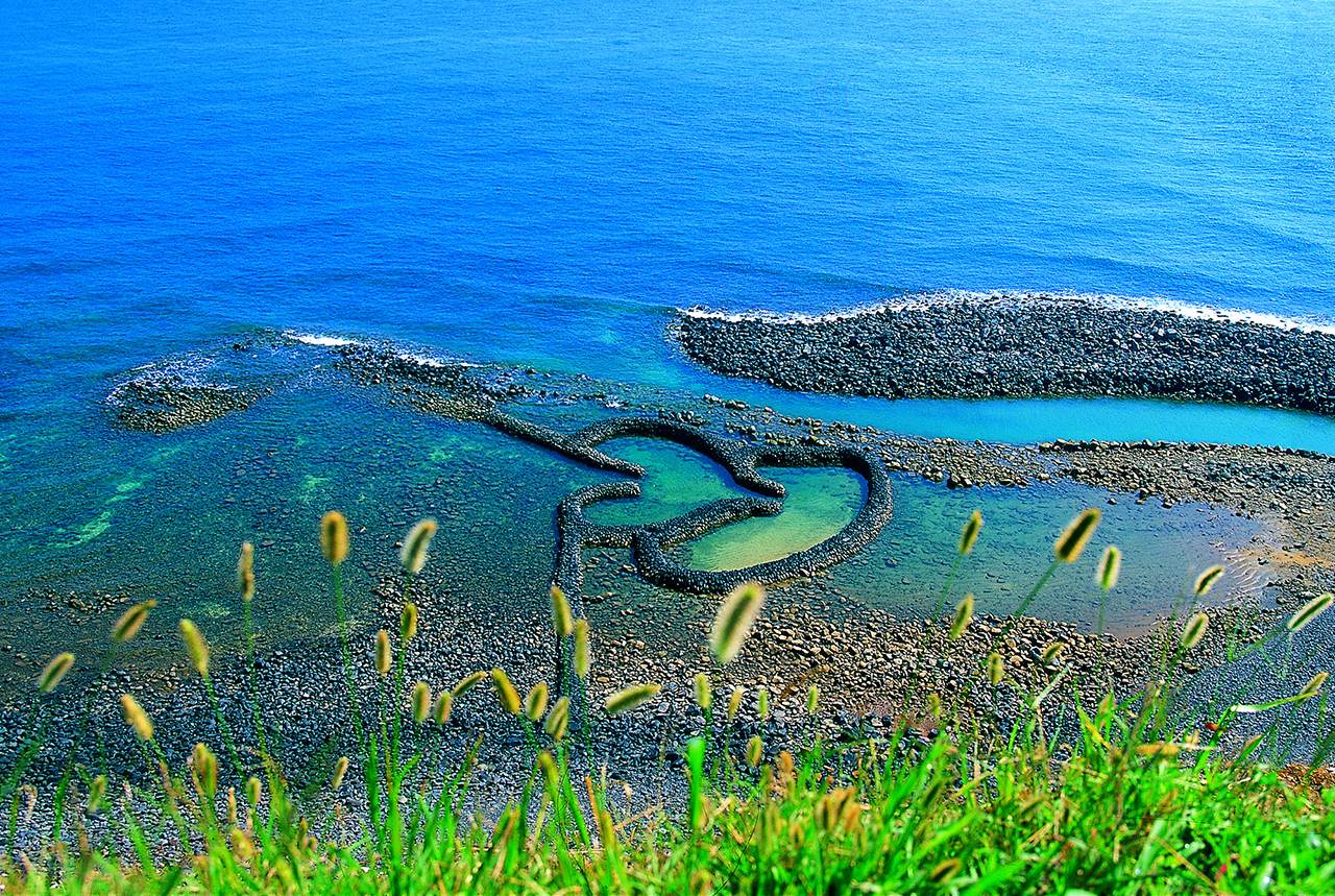 Twin Hearts Stone Weir