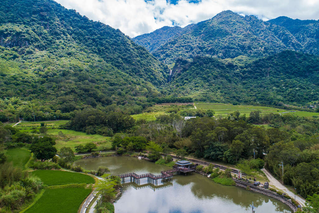 Overlooking Luoshan Recreation Area