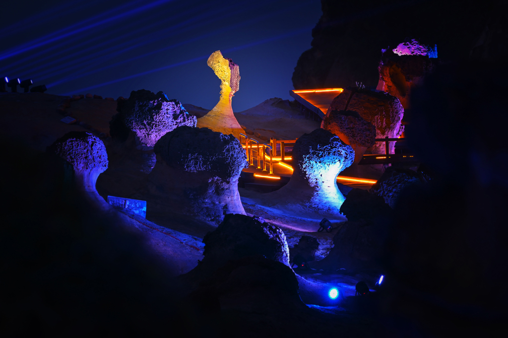 2025 Times of Rocks in Yehliu - A Night-time Visit to the Queen's Head