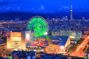 Miramar Entertainment Park Ferris Wheel Ticket In Taipei Klook Australia
