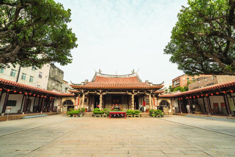 Lukang Longshan Temple