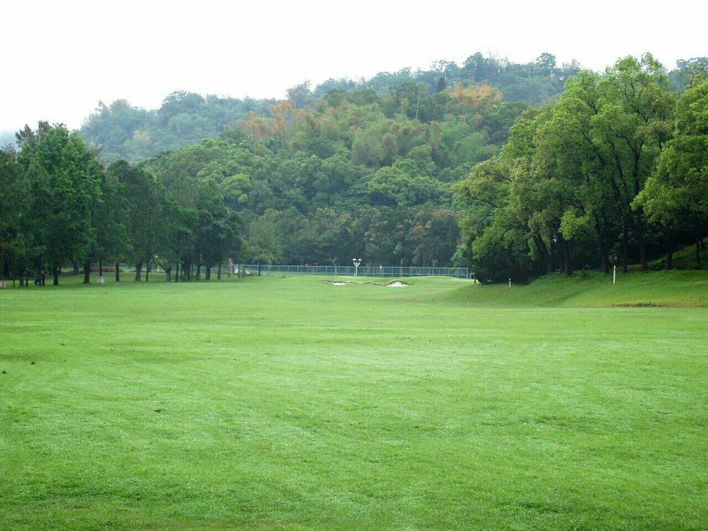 Zhongxing New Village Golf Course 03