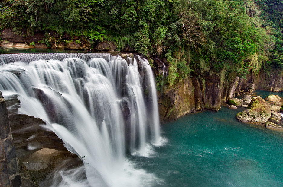 Beautiful Shifen Waterfall