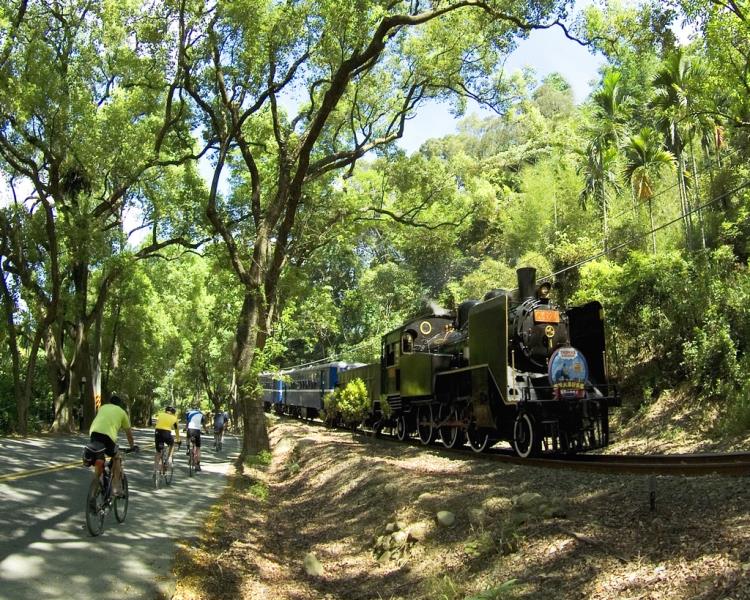 Jiji Township, Nantou County: Railway Impressions and Cycling Excursions