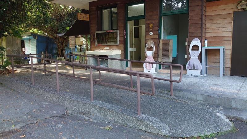 Dongli Bicycle Station - Wheelchair ramp