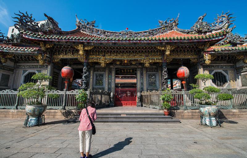 One-day Monga Temple Heritage Tour of Taipei