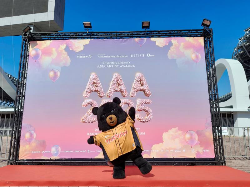  2025年末回顧｜這一年，喔熊一直在路上陪伴大家 從年初到 ...