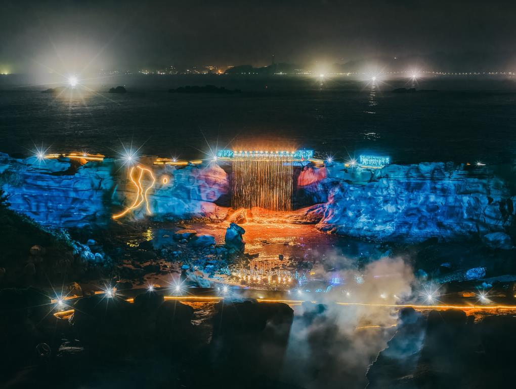 Times of Rocks in Yehliu - A Night-time Visit to the Queen's Head-4