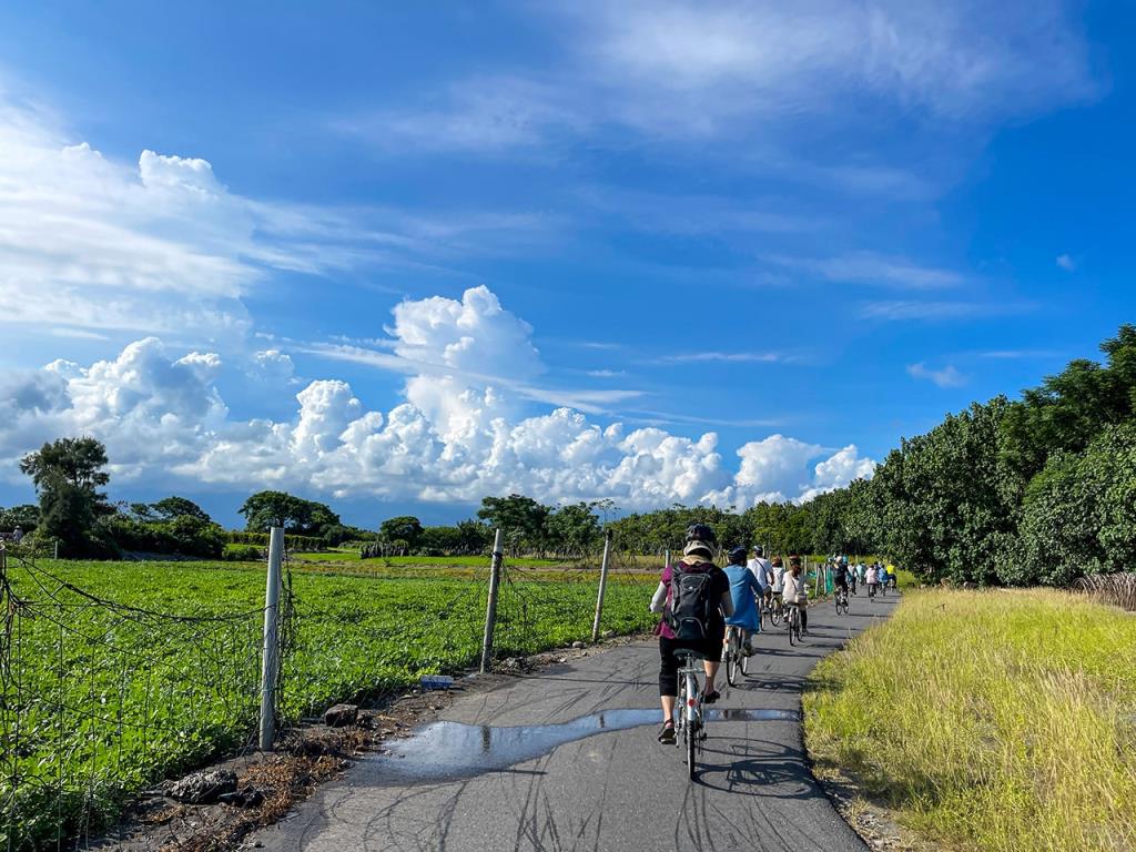 Cycling in the Northeast Coast - Zhuangwei Dune Visitor Center  Year：2021  Source：Northeast and Yilan Coast National Scenic Area Administration