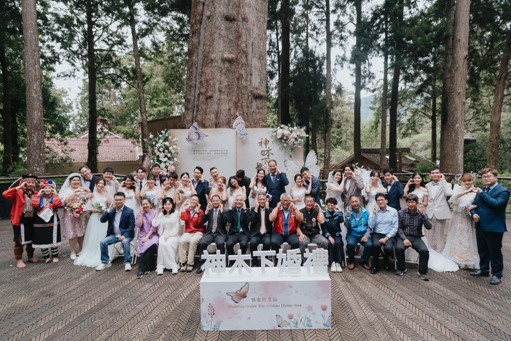 Wedding Under the Alishan Divine Tree-2
