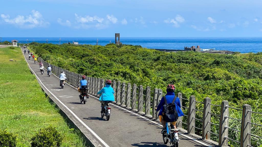 Cycling in the Northeast Coast - Old Caoling Belt Bikeway  Year：2021  Source：Northeast and Yilan Coast National Scenic Area Administration
