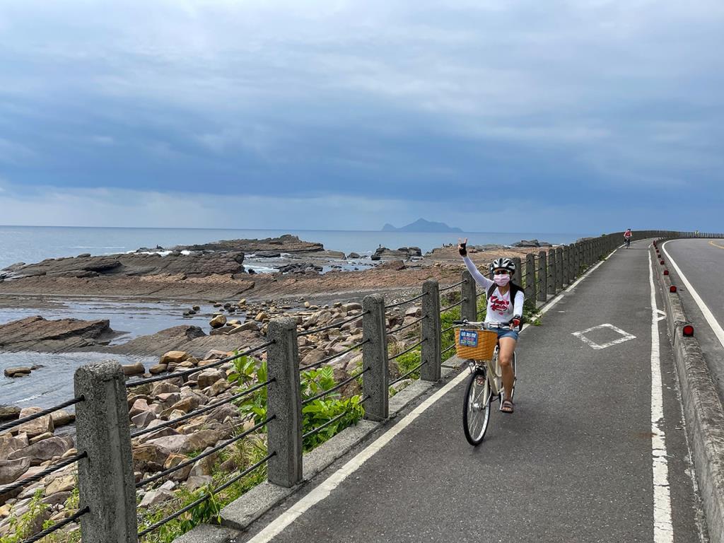Cycling in the Northeast Coast - Lailai Geological Zone  Year：2021  Source：Northeast and Yilan Coast National Scenic Area Administration