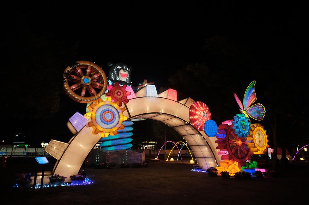 Taiwan Craftspeople Lantern Group  Year：2022  Source：Taiwan Tourism Bureau