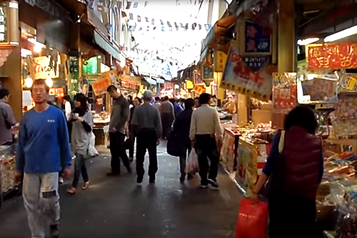 Sanfeng Central Street (the dry goods market)