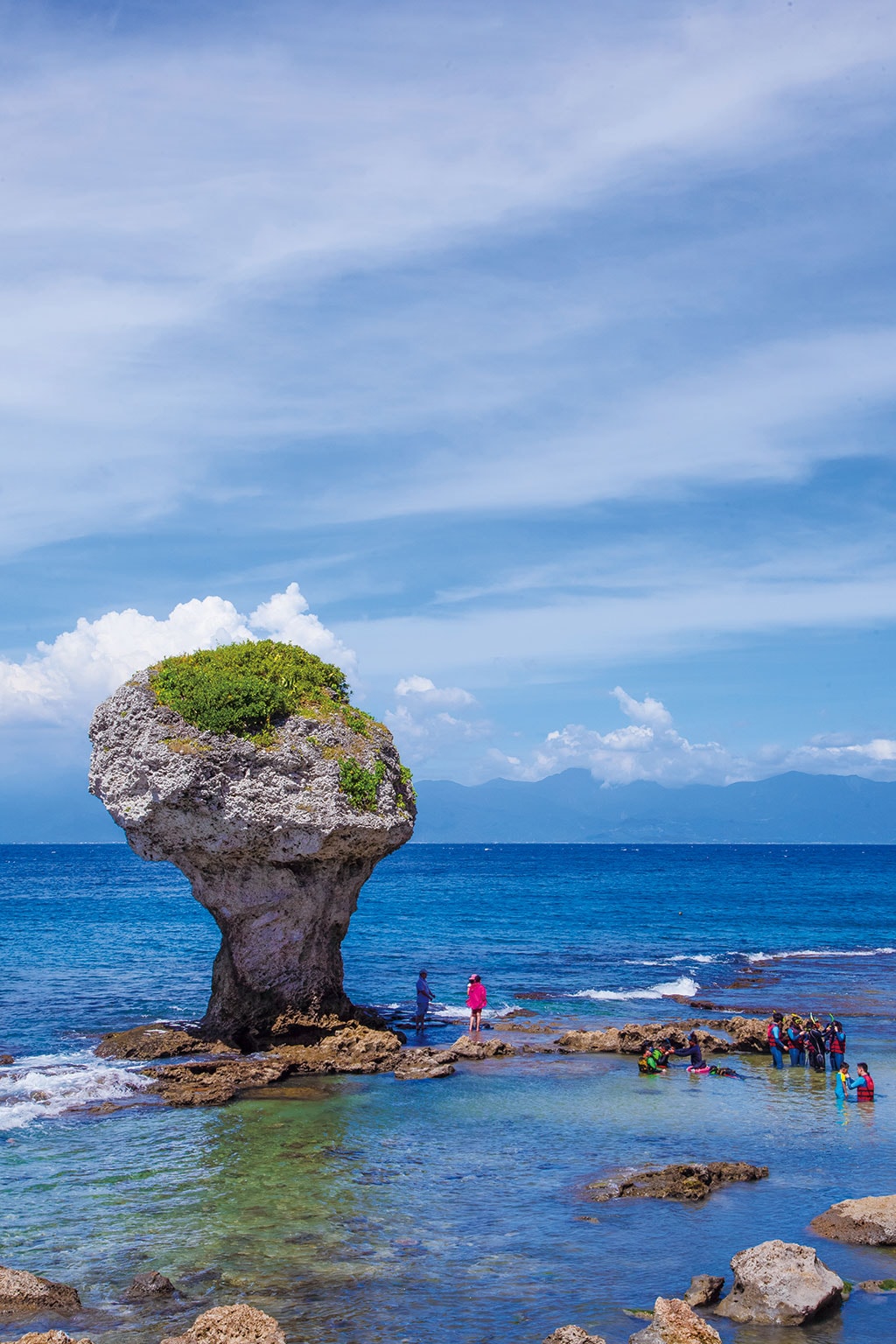 Vase Rock on Xiao Liuqiu