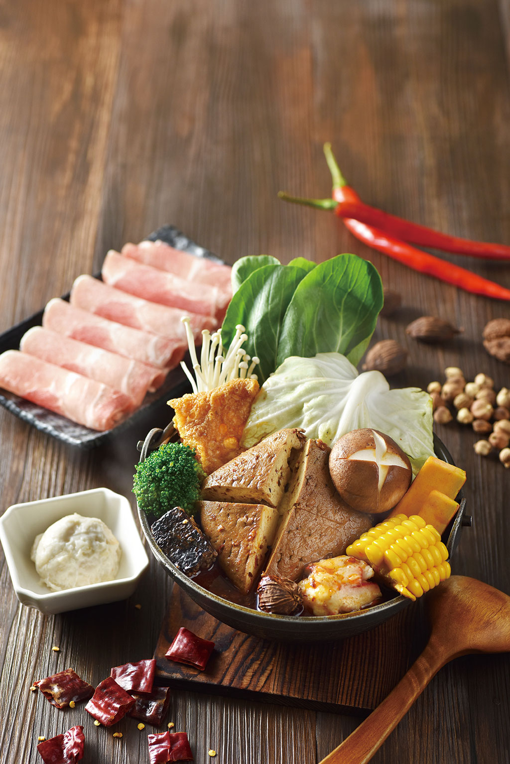Tea-flavored spicy hotpot