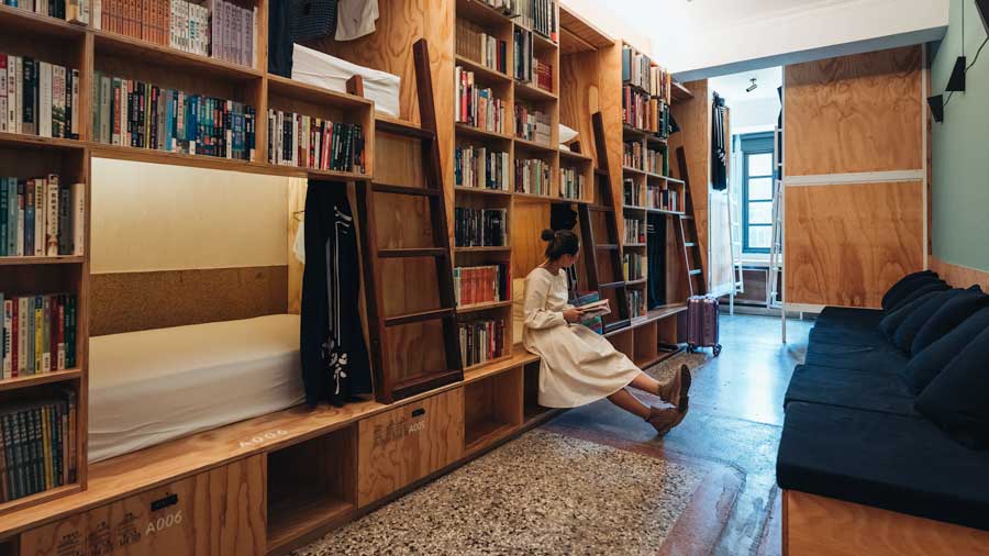 Sleep inside a bookshelf for a unique experience Sleep inside a book shelf for a unique experience