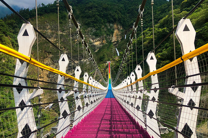 Shuanglong Rainbow Suspension Bridge Park